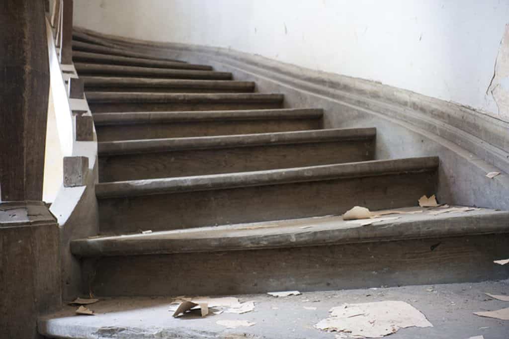 Projektant Wnętrz Warszawa ➜ Gdańsk ➜ projekty klatki schodowej,jak zaprojektować schody kręcone,jak zaprojektować schody,jak zaprojektować schody wewnętrzne,projekt klatki schodowej w domu jednorodzinnym ➜ Palac Cielesnica klatka schodowa B005