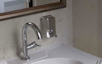 Hol z&nbsp;łazienką Pałac Celeśnica